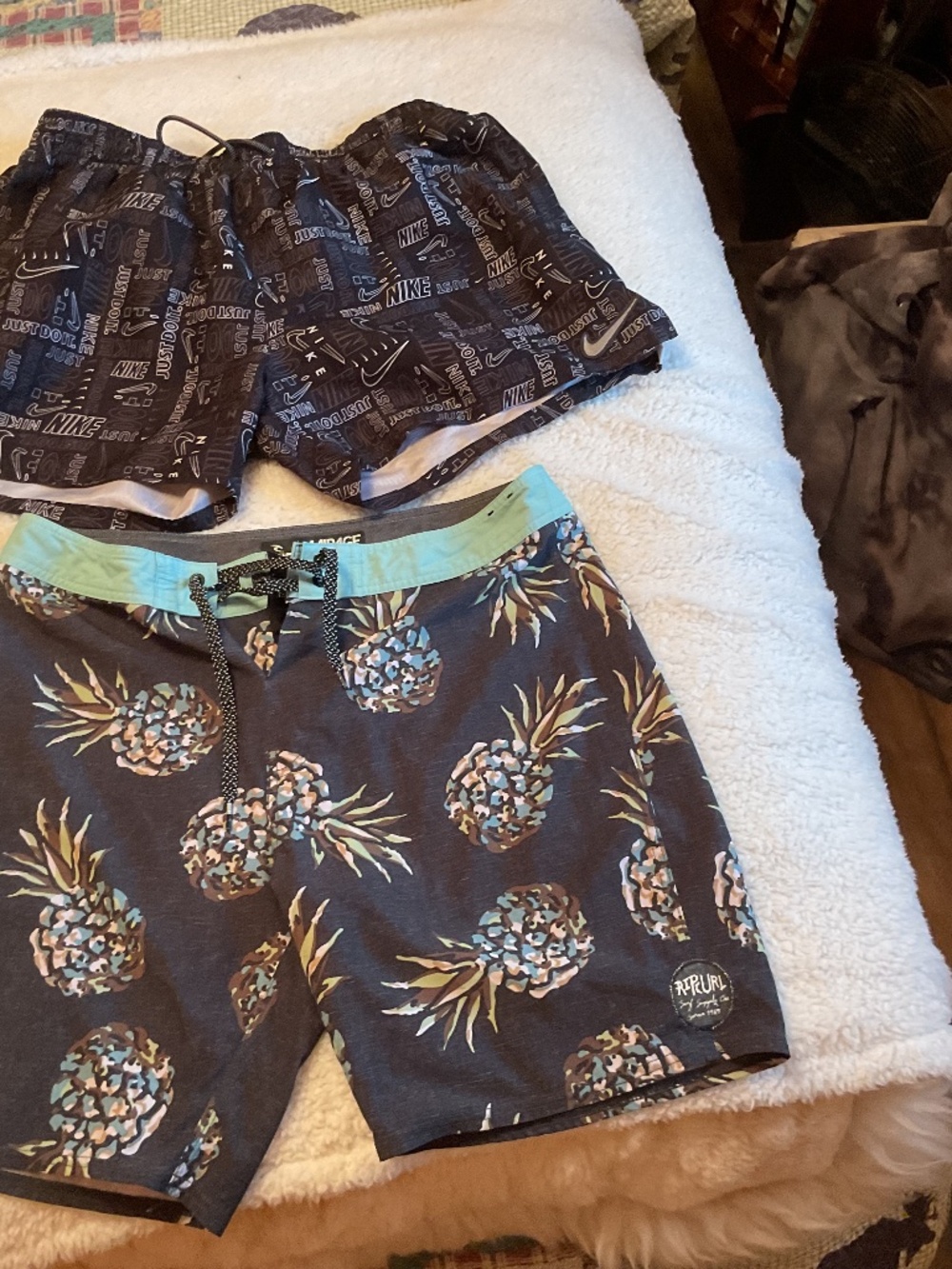 Men’s shirts